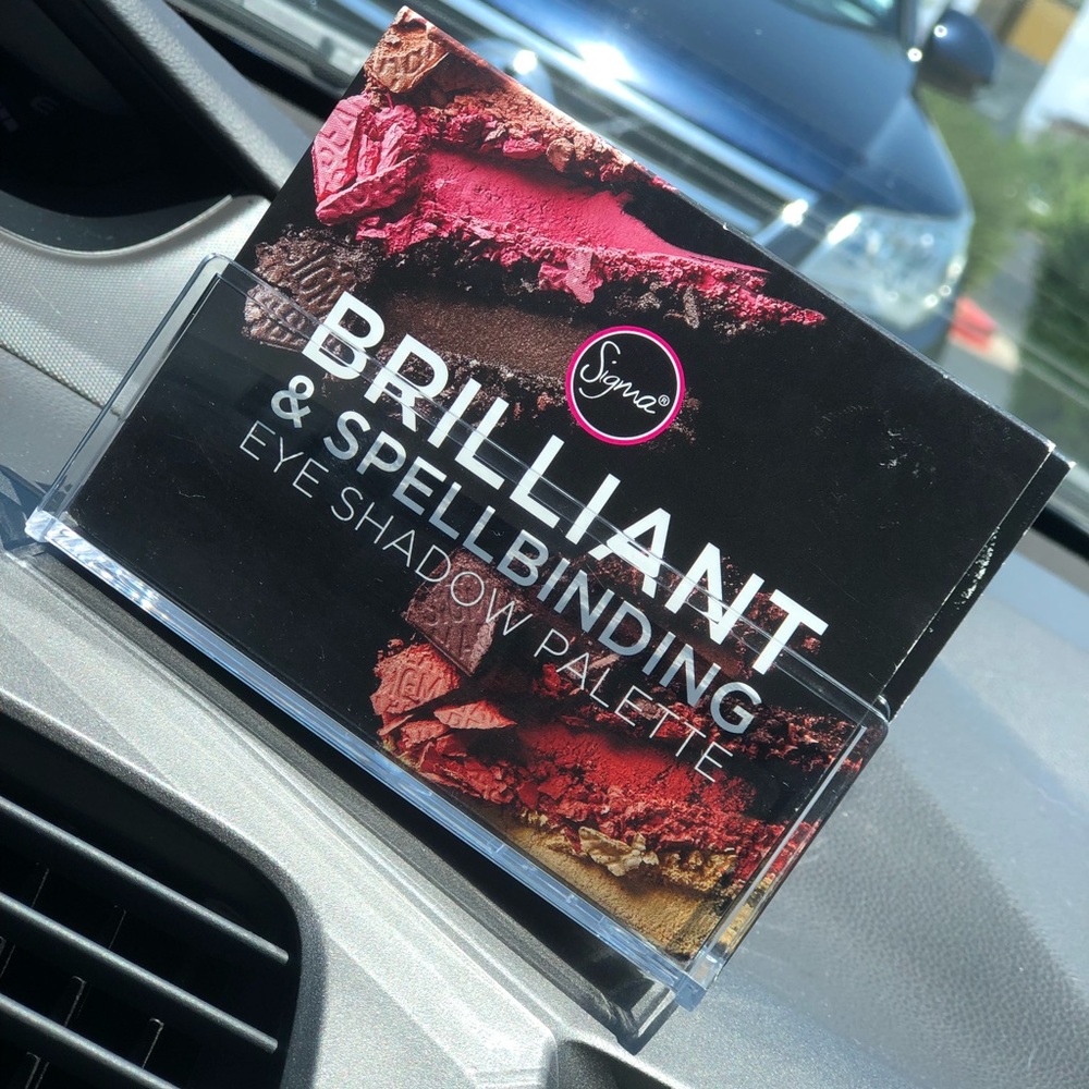 Sigma eyeshadow palette